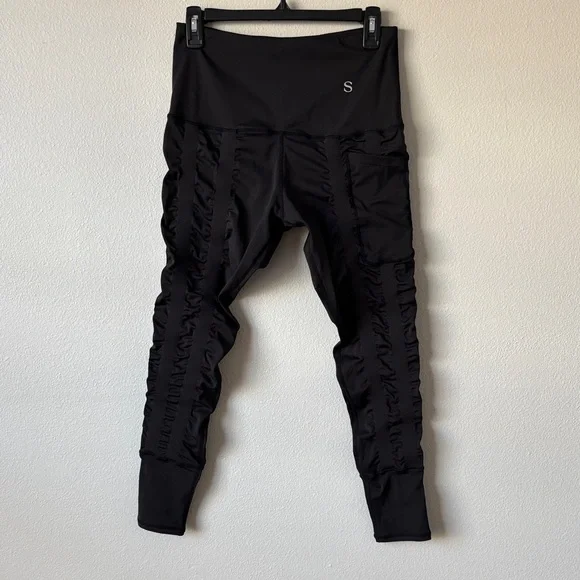 NWOT Skinnify Black Resistance Band High-Rise Ruched Leggings size Medium - Picture 1 of 5
